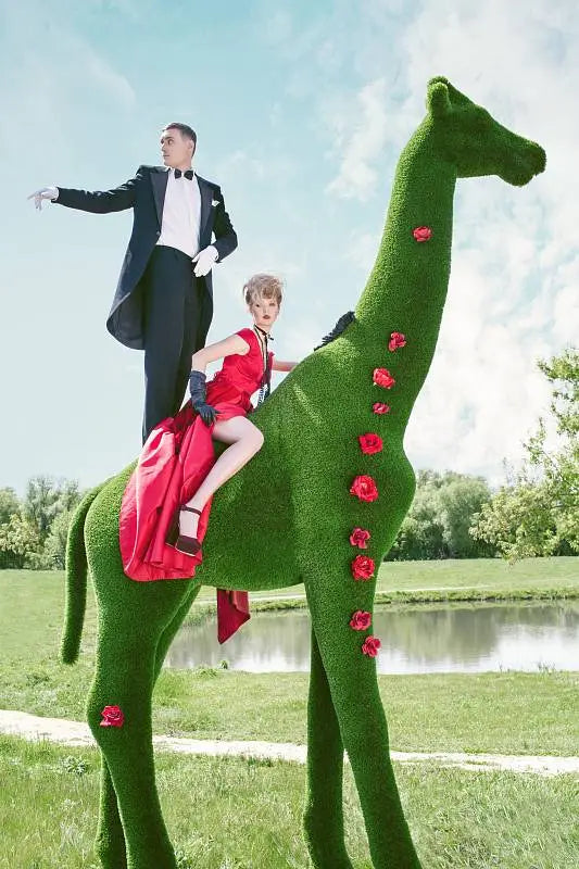 Load image into Gallery viewer, Topiary Large Giraffe