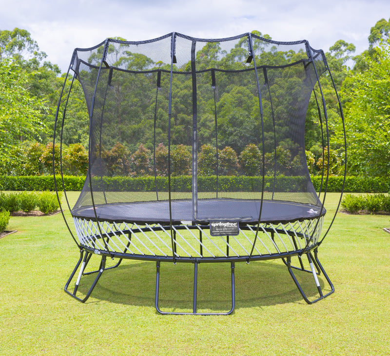 Load image into Gallery viewer, springfree trampoline medium round picture