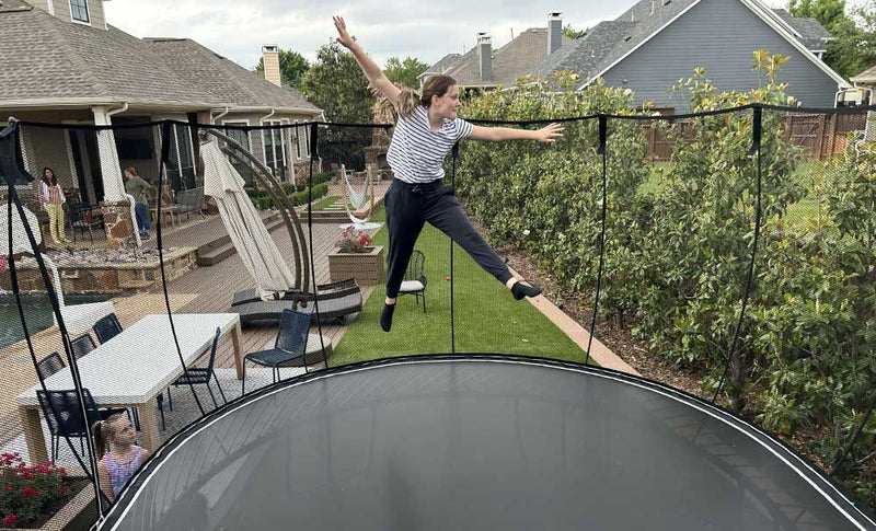 Load image into Gallery viewer, Springfree® Jumbo Oval Trampoline 12&#39; x 19&#39;
