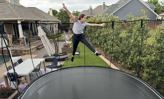 Springfree® Jumbo Oval Trampoline 12' x 19'