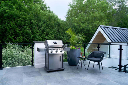 Rogue® 425 Gas Grill Stainless