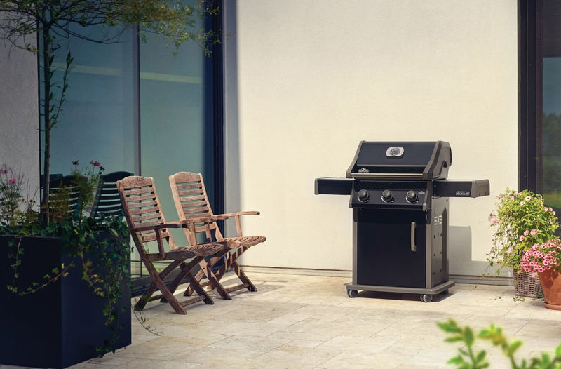 Load image into Gallery viewer, Rogue® 425 Gas Grill Black
