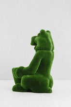 Load image into Gallery viewer, Topiary Grass Bear with Basket
