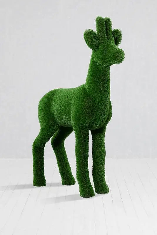 Topiary Roebuck