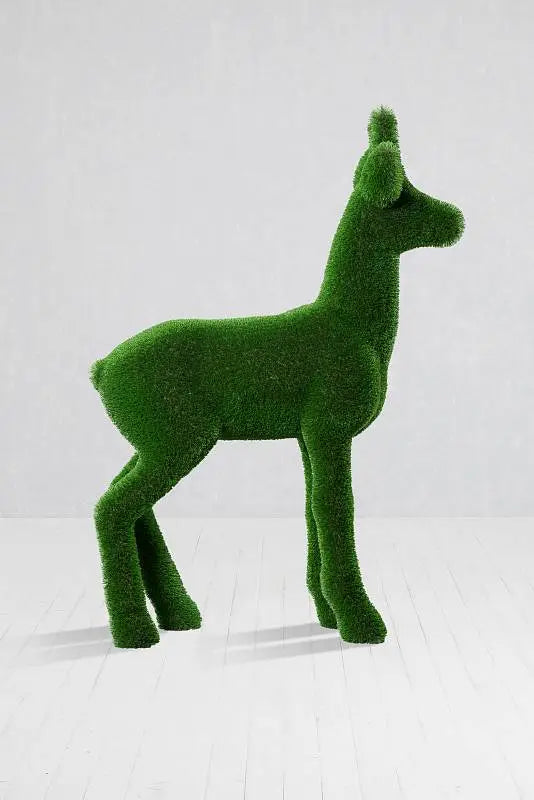 Topiary Roebuck