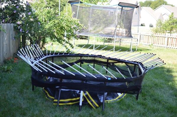 Load image into Gallery viewer, Trampoline Removal Services Marin Backyards 2
